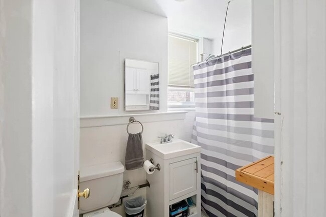47 Park Vale Ave, Unit 1
