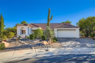 9045 Firebird Dr in Las Vegas, NV - Building Photo - Building Photo