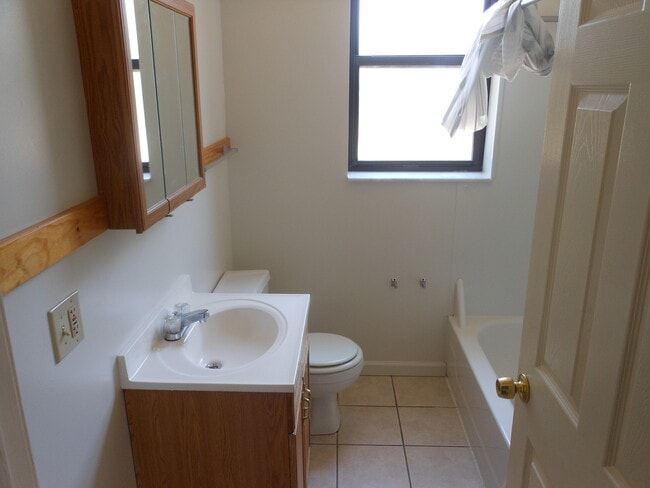 6253 Cates Ave, Unit #3 in University City, MO - Building Photo - Building Photo