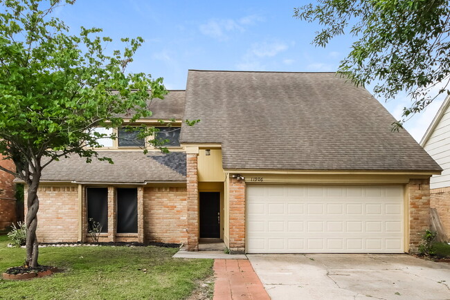 11906 Swan Creek Dr