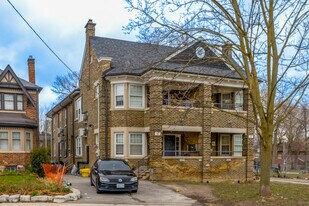 57 Humewood Dr in Toronto, ON - Building Photo