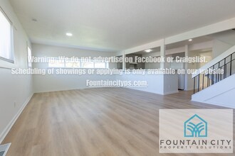 633 Gallatin St in Liberty, MO - Building Photo - Building Photo