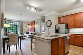 1055 Piedmont Ave NE in Atlanta, GA - Building Photo - Building Photo