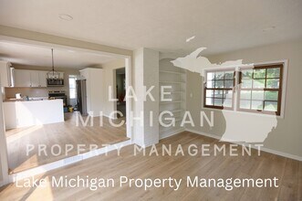 1010 N Hampton Dr NE in Grand Rapids, MI - Building Photo - Building Photo