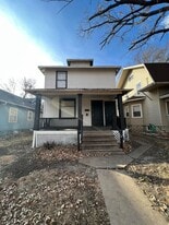 1527 SW Mulvane St in Topeka, KS - Building Photo