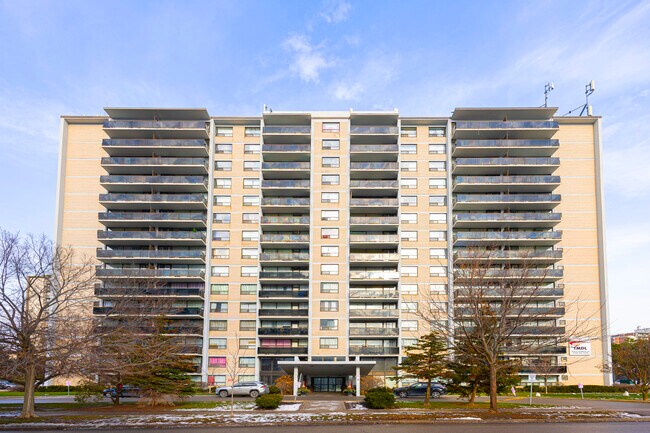 Esterbrooke Apartments in Toronto, ON - Building Photo - Building Photo