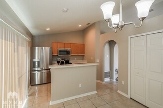 5704 English Oak Dr S in Jacksonville, FL - Foto de edificio - Building Photo