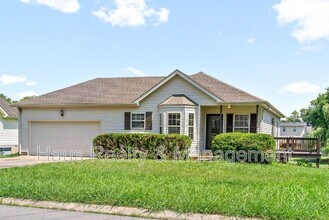 3279 S Senseney Cir in Clarksville, TN - Building Photo - Building Photo