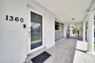 1360 W 4th Ln in Hialeah, FL - Building Photo - Building Photo