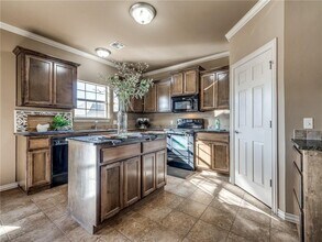 4900 NW 154th St in Edmond, OK - Building Photo - Building Photo