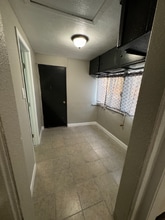 16828 E St in Victorville, CA - Foto de edificio - Building Photo