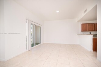 11403 NW 89th St, Unit 212 in Doral, FL - Building Photo - Building Photo