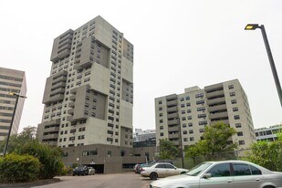 Bayview Towers in Stamford, CT - Building Photo