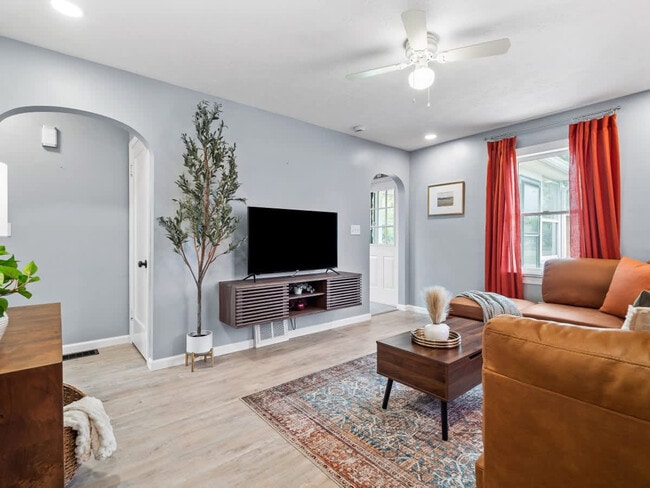 1906 N Leavitt Rd, Unit SI ID1496120P in Lorain, OH - Foto de edificio - Building Photo