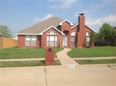 property at 2015 Silverway Ln
