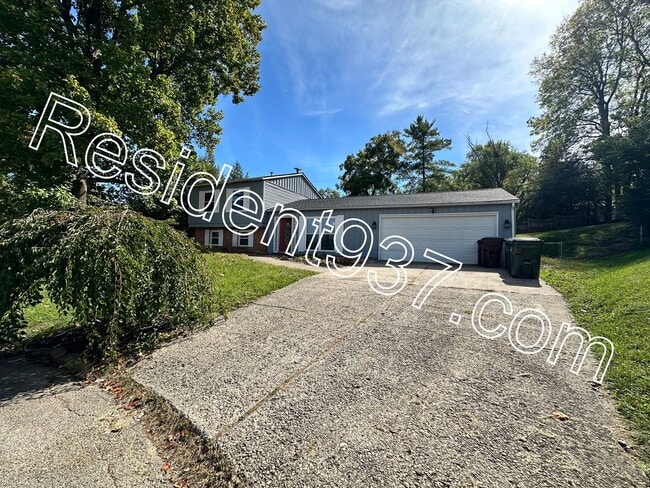 2908 Warbler Way in Dayton, OH - Building Photo - Building Photo