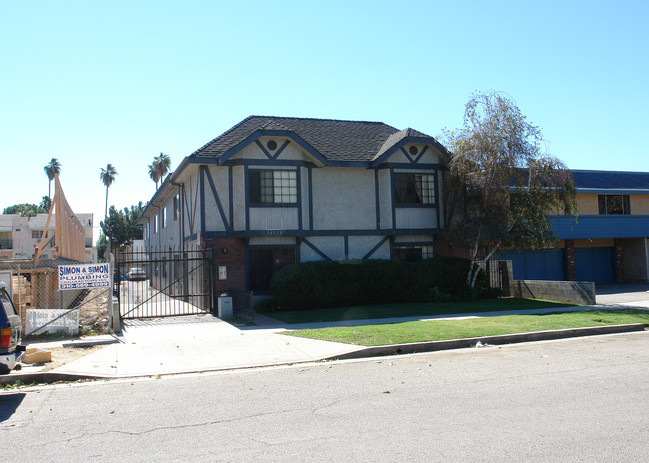 14770 Sylvan St in Van Nuys, CA - Building Photo - Building Photo