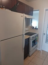 21067 Meehan Ave in Port Charlotte, FL - Foto de edificio - Building Photo