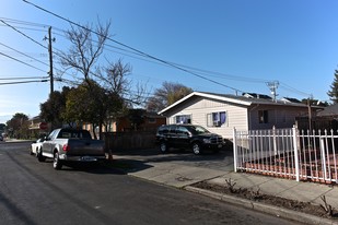 511 Buckeye St in Redwood City, CA - Building Photo - Building Photo