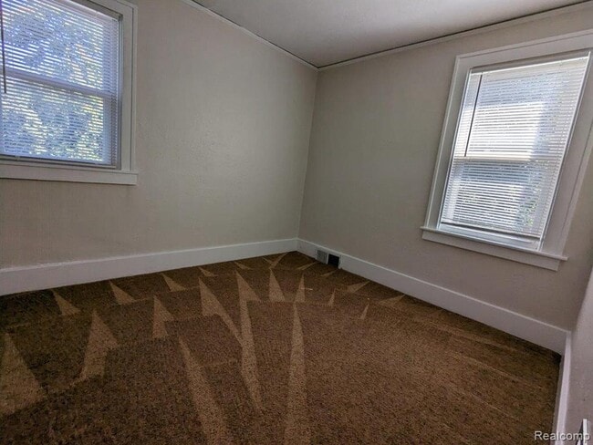 203 Gladwin Ave in Clawson, MI - Building Photo - Building Photo