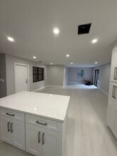8772 SW 143rd St in Palmetto Bay, FL - Building Photo - Building Photo