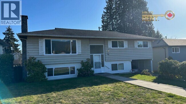 733 16th St E in North Vancouver, BC - Building Photo - Building Photo