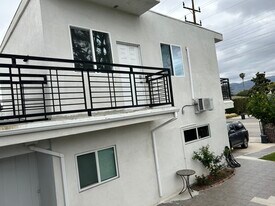 5437 Clybourn Ave, Unit ADU in Valley Village, CA - Building Photo