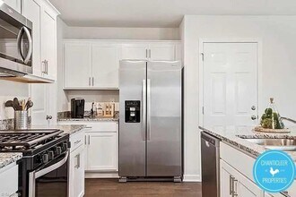 1915 Puffin Dr in Haw River, NC - Foto de edificio - Building Photo