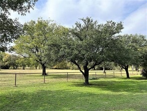 2815 Fm 3092 in Gainesville, TX - Building Photo - Building Photo