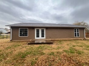 310 Sunny Valley Ln in Poplar Bluff, MO - Building Photo - Building Photo