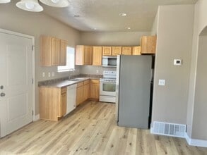 1551 W 300 S in Vernal, UT - Building Photo - Building Photo