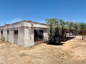 1303 N Walnut Blvd in Tucson, AZ - Building Photo - Building Photo