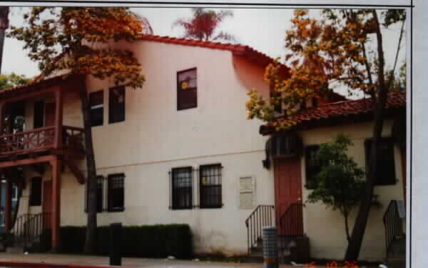 1228 N Broadway in Santa Ana, CA - Foto de edificio - Building Photo