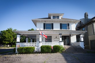 2925 E Douglas Ave in Wichita, KS - Foto de edificio - Other