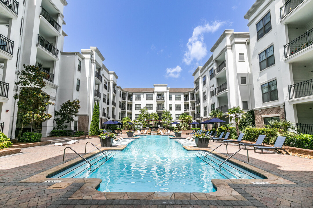 Brookleigh Flats Apartments in Atlanta, GA - Building Photo