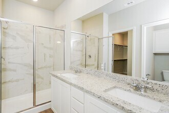 293 Nespral Dr in San Antonio, TX - Building Photo - Building Photo