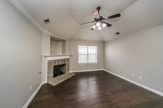 1719 Brentford Cove in Cordova, TN - Building Photo - Building Photo