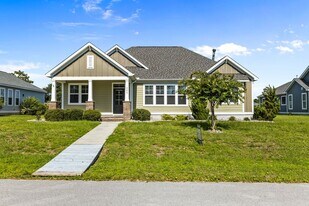 202 Seagrass Wy in Newport, NC - Building Photo