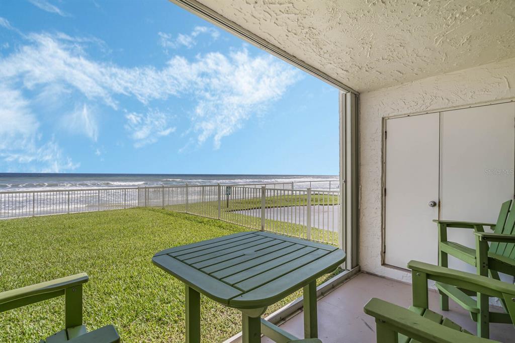 4175 S Atlantic Ave in New Smyrna Beach, FL - Building Photo