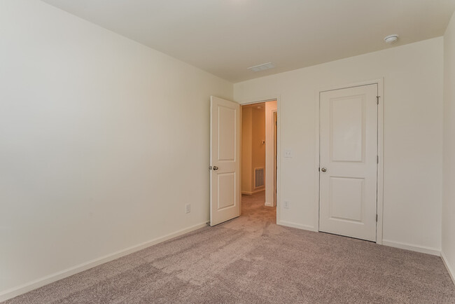 property at 105 N Chubb Rdg
