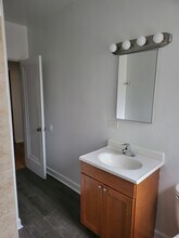 6917 S Crandon Ave in Chicago, IL - Building Photo - Building Photo