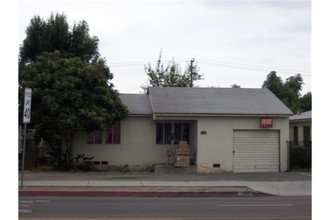 12614-12622 Lambert Rd in Whittier, CA - Building Photo - Building Photo