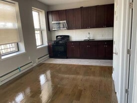 279 New York Ave, Unit 2 in Newark, NJ - Building Photo