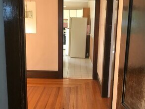 8 Auburn Ave, Unit 10 Auburn Ave in Johnston, RI - Foto de edificio - Building Photo