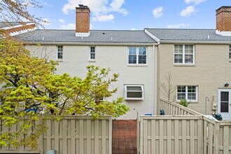 3742 Jason Ave in Alexandria, VA - Building Photo - Building Photo