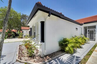 18469 Vía Di Sorrento in Boca Raton, FL - Building Photo - Building Photo