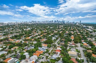 2520 SW 20th St in Miami, FL - Building Photo - Building Photo