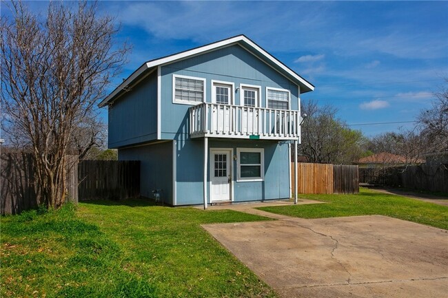 711 Swiss Ct, Unit Private in College Station, TX - Building Photo - Building Photo