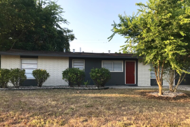 142 Aldrich Dr in San Antonio, TX - Foto de edificio