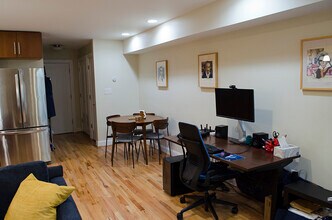 3547 10th St NW, Unit B in Washington, DC - Building Photo - Building Photo